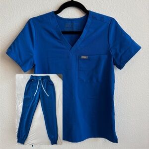 FIGS Royal Blue Catarina One Pocket Scrub Top Zamora high waisted 2.0 joggers XS